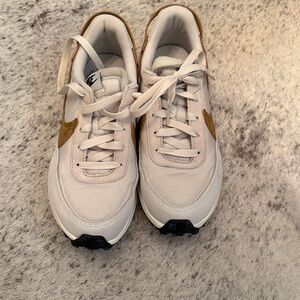 Nike Women's Sneakers in White and Tan